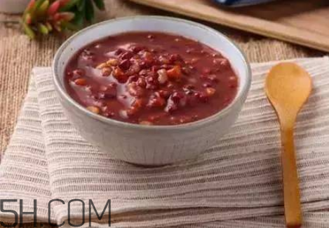 紅豆薏米可以放糖嗎？紅豆薏米加紅糖好還是冰糖好？