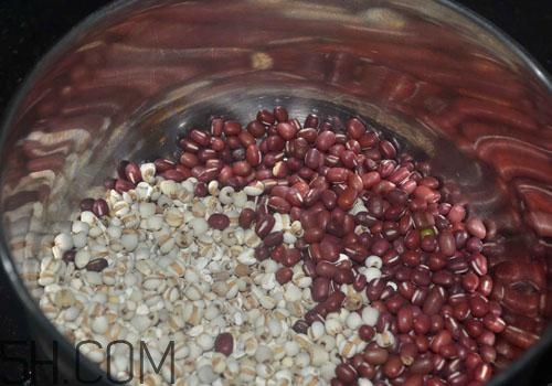 紅豆薏米加紅糖好嗎？紅豆薏米加紅糖的功效有哪些？