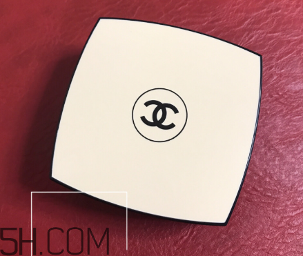 chanel氣墊水粉底好用嗎？香奈兒氣墊水粉底使用感受