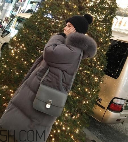 白鴨絨羽絨服保暖嗎？白鴨絨有味道怎么去味？