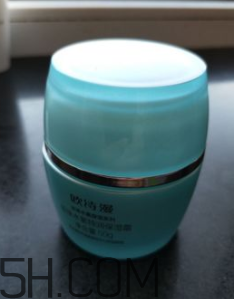 歐詩漫珍珠水氧霜油不油？歐詩漫珍珠水氧霜適合冬天用嗎？