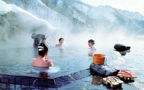 冬季泡溫泉有什么好處？冬季泡溫泉需要注意些什么？