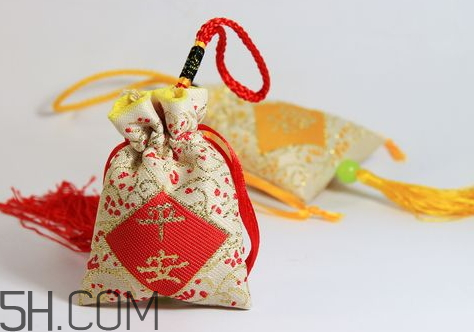 2018sk2新年福袋限量套裝多少錢？有什么？