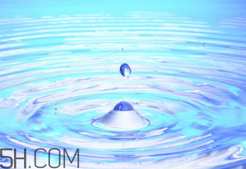 雙氧水是生理鹽水嗎？雙氧水是碘伏嗎？