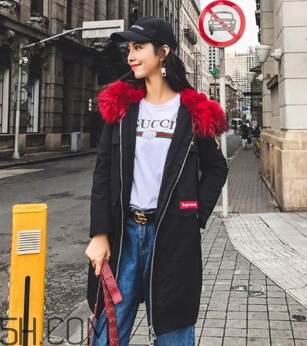 黑色派克服怎么搭配？黑色派克大衣搭配圖