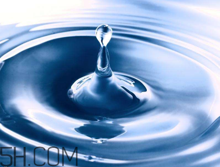 雙氧水能治牛皮癬嗎？雙氧水能去除血漬嗎？