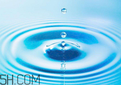雙氧水能治牛皮癬嗎？雙氧水能去除血漬嗎？