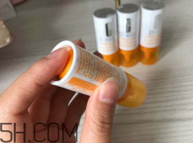 倩碧維C修復(fù)安瓶用在哪一步？能美白嗎？