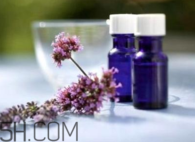 紫藥水可以擦舌頭嗎？紫藥水可以擦臉上嗎？