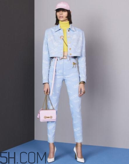 versace2018早秋服裝系列好看嗎_有哪些款式？