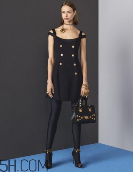 versace2018早秋服裝系列好看嗎_有哪些款式？