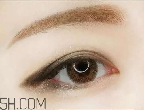 煙熏妝的畫(huà)法 畫(huà)好煙熏妝的要點(diǎn)