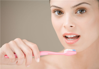 牙菌斑刷牙能刷干凈嗎？每天堅持刷牙為什么還是黃？