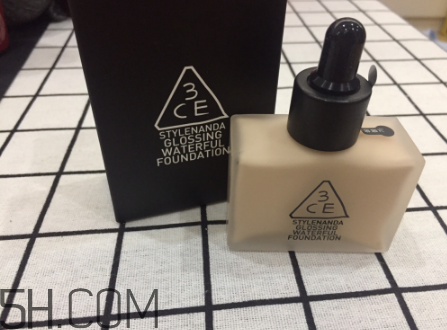 3ce超水感保濕粉底液怎么樣？3ce超水感保濕粉底液測評
