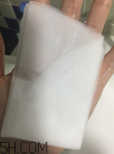 百雀羚小雀幸面膜是補(bǔ)水面膜嗎？什么功效？