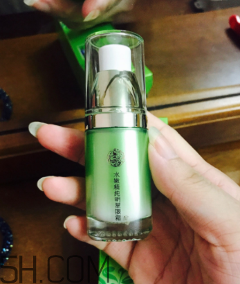 百雀羚明星眼霜什么功效？適合秋冬用嗎？