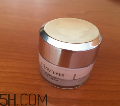 Olay素顏眼霜油不油？適合什么膚質(zhì)？