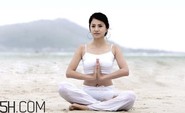女性乳房脹痛乳頭瘙癢的原因有哪些？女性如何進行乳房保??？