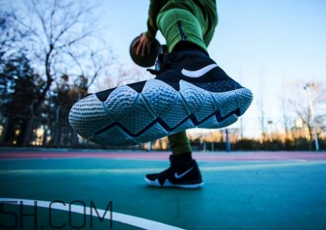 nike kyrie 4實戰(zhàn)效果怎么樣？耐克歐文4代測評