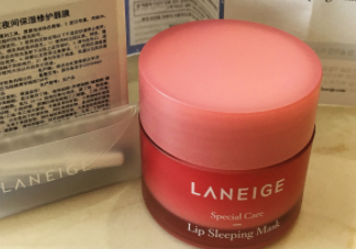 蘭芝夜間唇膜多久用一次？使用頻率