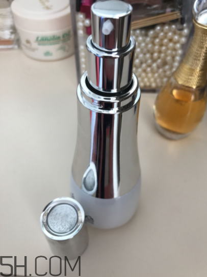 sum37度呼吸保濕乳油不油？適合什么膚質(zhì)？