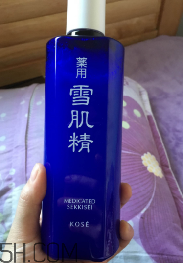 雪肌精化妝水適合干皮嗎？適合痘肌嗎？