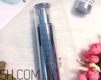 雅頓橘燦精華有幾款？雅頓橘燦精華和橘燦加強版精華區(qū)別