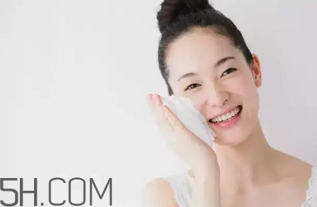 敏感肌膚用什么卸妝產(chǎn)品？臉上有紅血絲用什么卸妝？