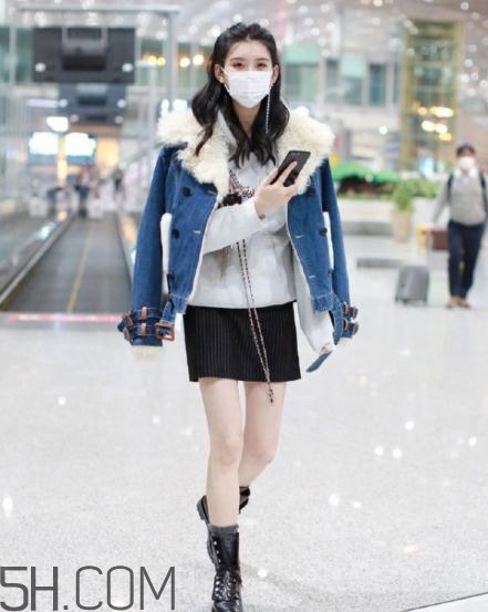 羊羔絨牛仔外套怎么搭配？羊羔絨牛仔外套搭配女