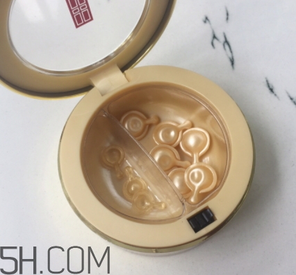 雅頓膠囊和小棕瓶膠囊哪個好？雅頓金膠和小棕瓶對比