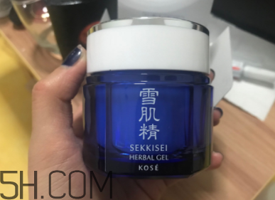雪肌精菁華凝霜油不油？適合油皮嗎？