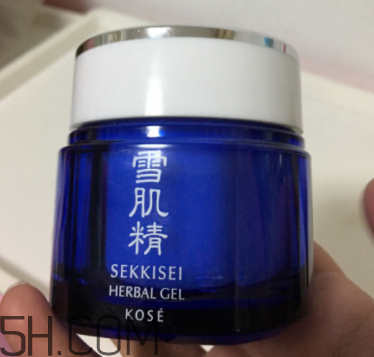 雪肌精菁華凝霜油不油？適合油皮嗎？