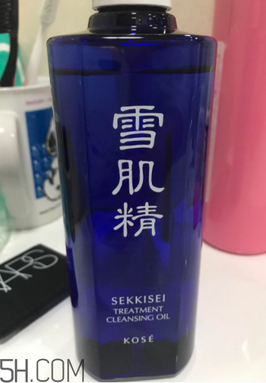 雪肌精卸妝油可以卸眼妝嗎？雪肌精卸妝油乳化快嗎？