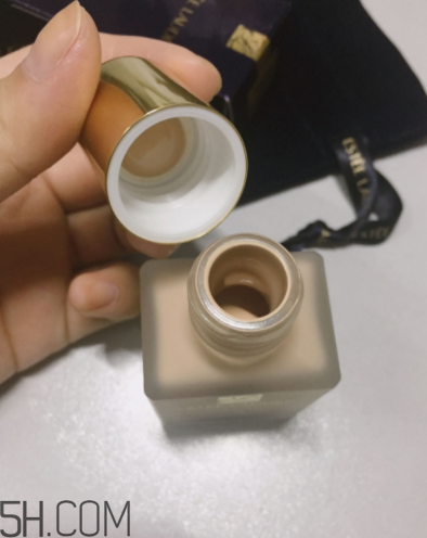 雅詩蘭黛持妝粉底液66號適合黃皮嗎？真人試色