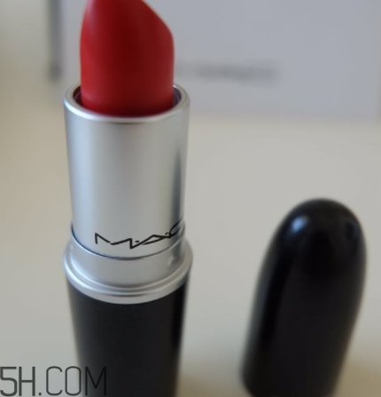 mac和tf口紅哪個(gè)好？mac魅可和tomford口紅對(duì)比