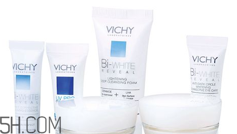 薇姿的護(hù)膚品好用嗎？美容院的護(hù)膚品好還是專柜的好？