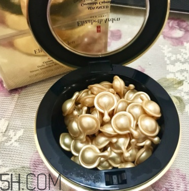 伊麗莎白雅頓精華膠囊油不油？適合油皮嗎？