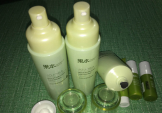 詩(shī)婷露雅荷荷巴系列有刺激嗎？適合敏感肌嗎？
