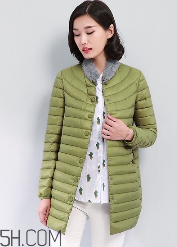 輕薄羽絨服保暖嗎？羽絨服的充絨量標(biāo)準(zhǔn)多少？
