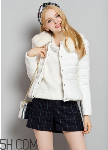 女裝羽絨服怎么保養(yǎng)？輕薄羽絨服怎么搭配？
