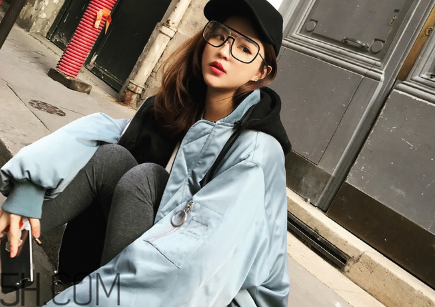 oversize羽絨服適合什么人穿？羽絨服的優(yōu)缺點(diǎn)