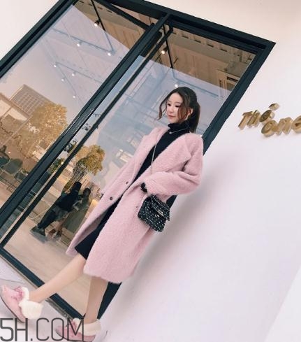 粉色大衣搭配什么鞋子？粉色大衣搭配鞋子圖片
