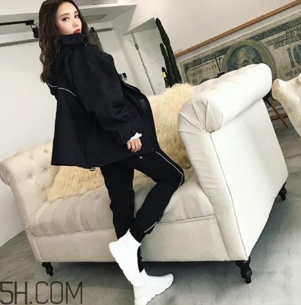 沖鋒衣搭配什么褲子好看？沖鋒衣搭配褲子圖片