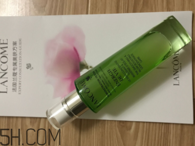 蘭蔻水光瓶適合什么年齡使用？蘭蔻水光瓶適合輕齡肌嗎？
