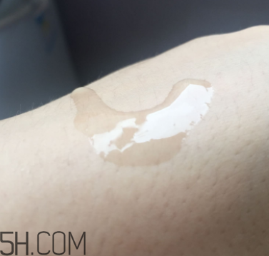 蘭蔻美膚修護(hù)美容液可以代替乳液嗎？什么功效？