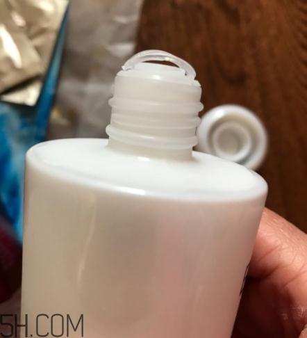 萱姿抗皺緊致滲透乳怎么樣？萱姿抗皺緊致滲透乳好用嗎？