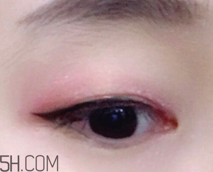 mac魅可人魚姬眼影日常嗎？mac魅可人魚姬眼影是什么顏色