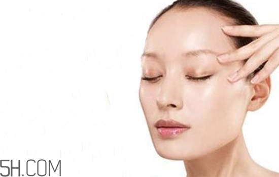 眼霜分幾種？眼霜和眼部精華一樣嗎？
