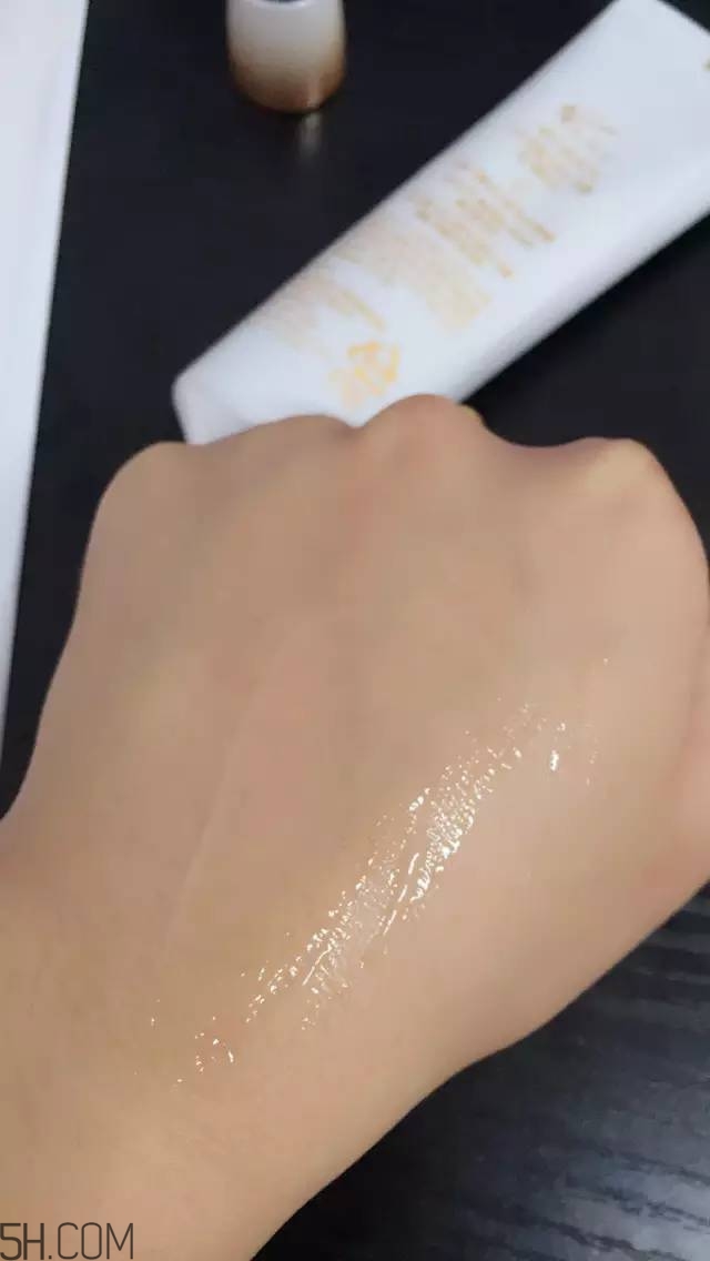 眼霜需要早晚都用嗎？ahc第五代眼霜效果怎么樣？