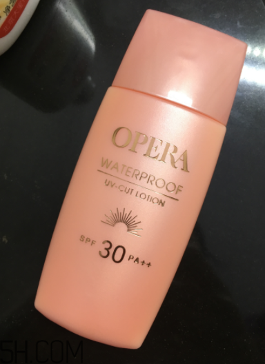 Opera防曬霜防水嗎？Opera防曬霜防汗嗎？